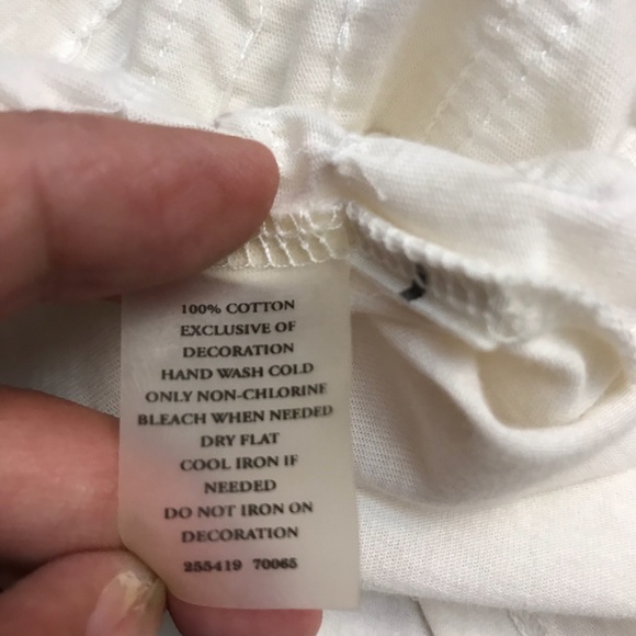 🌷BOGO🌷EUC- Ann Taylor- Sequined Cream Top - Picture 6 of 8